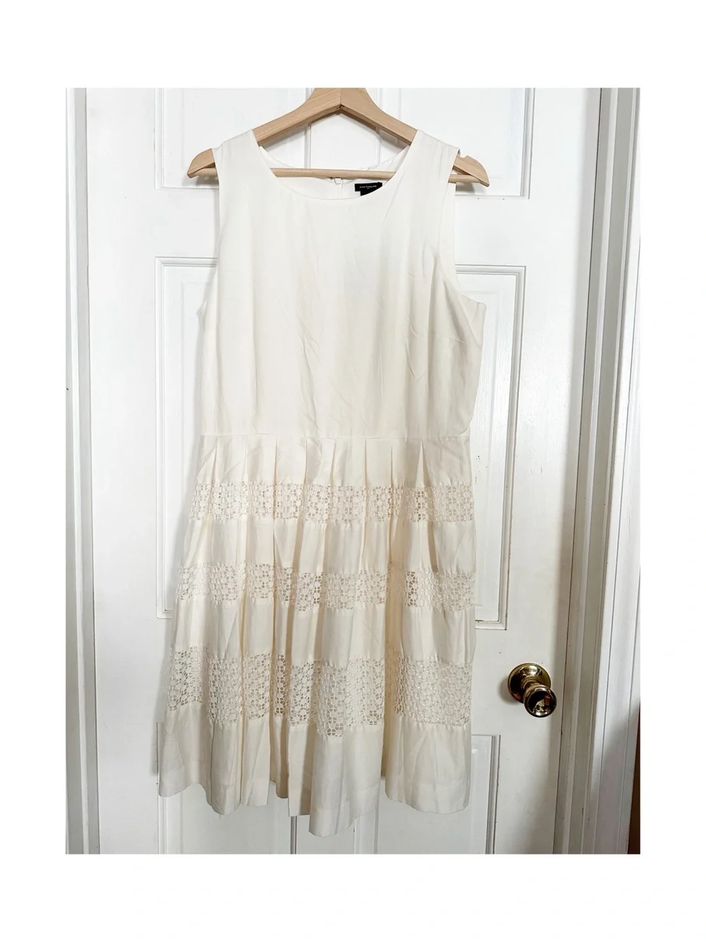 Ann Taylor Cream Sleeveless Mini Dress with Lace Panels NWT Sz 12